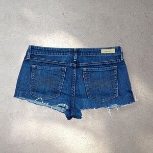 LEVI'S MICRO DENIM SHORTS